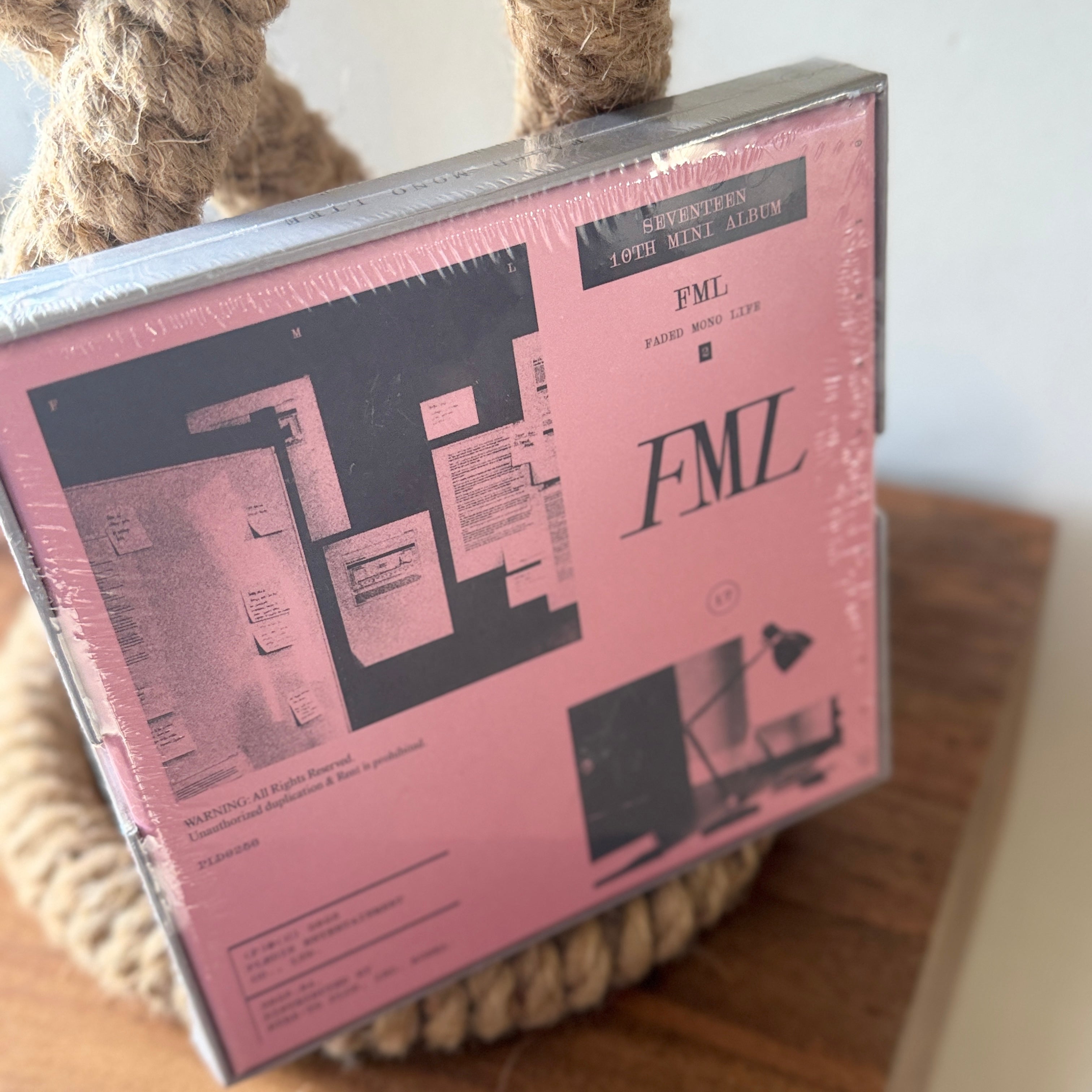 SEVENTEEN 10th Mini Album – FML (Random Ver.) CD