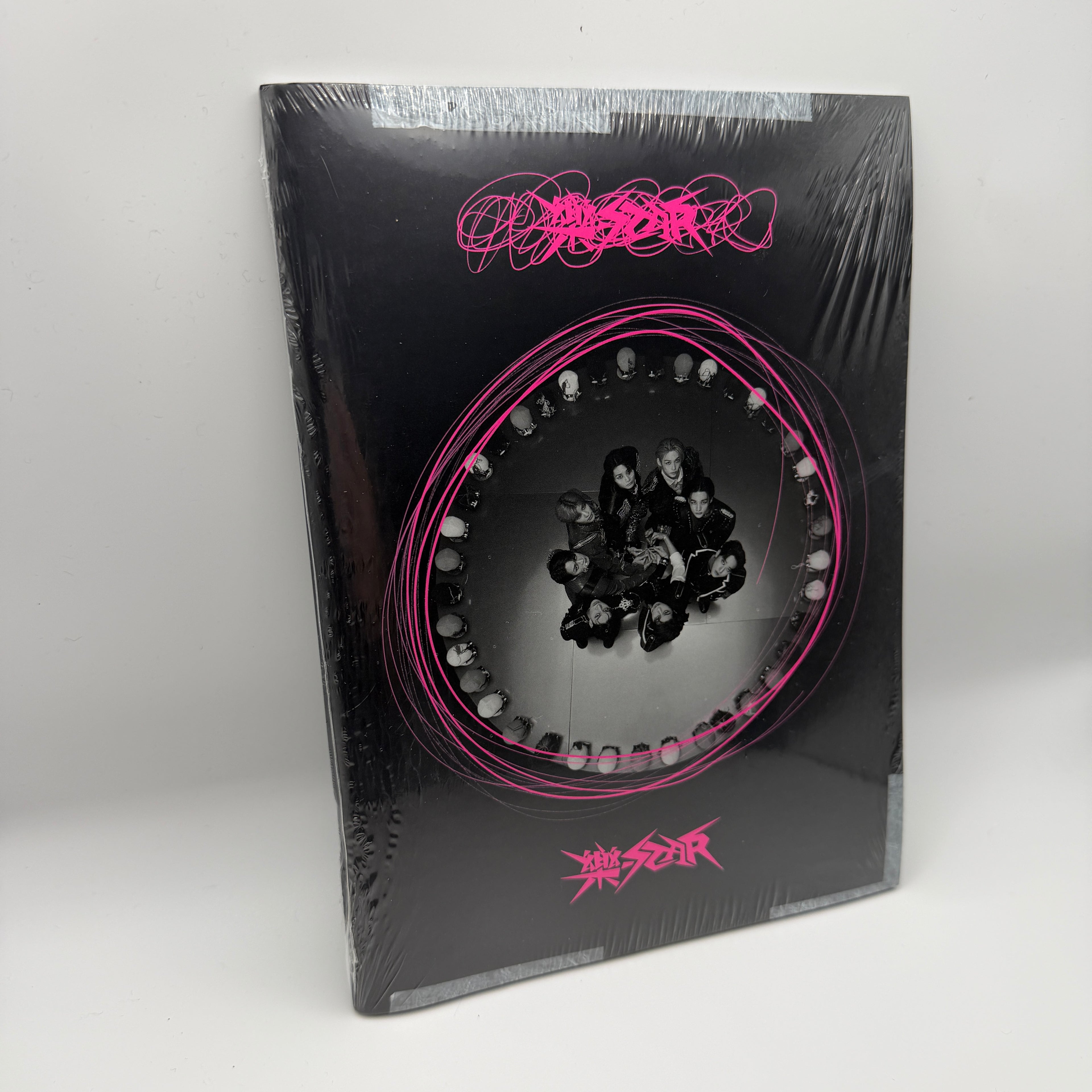 Stray Kids ROCK-STAR Mini Album CD ROLL Ver. black cover