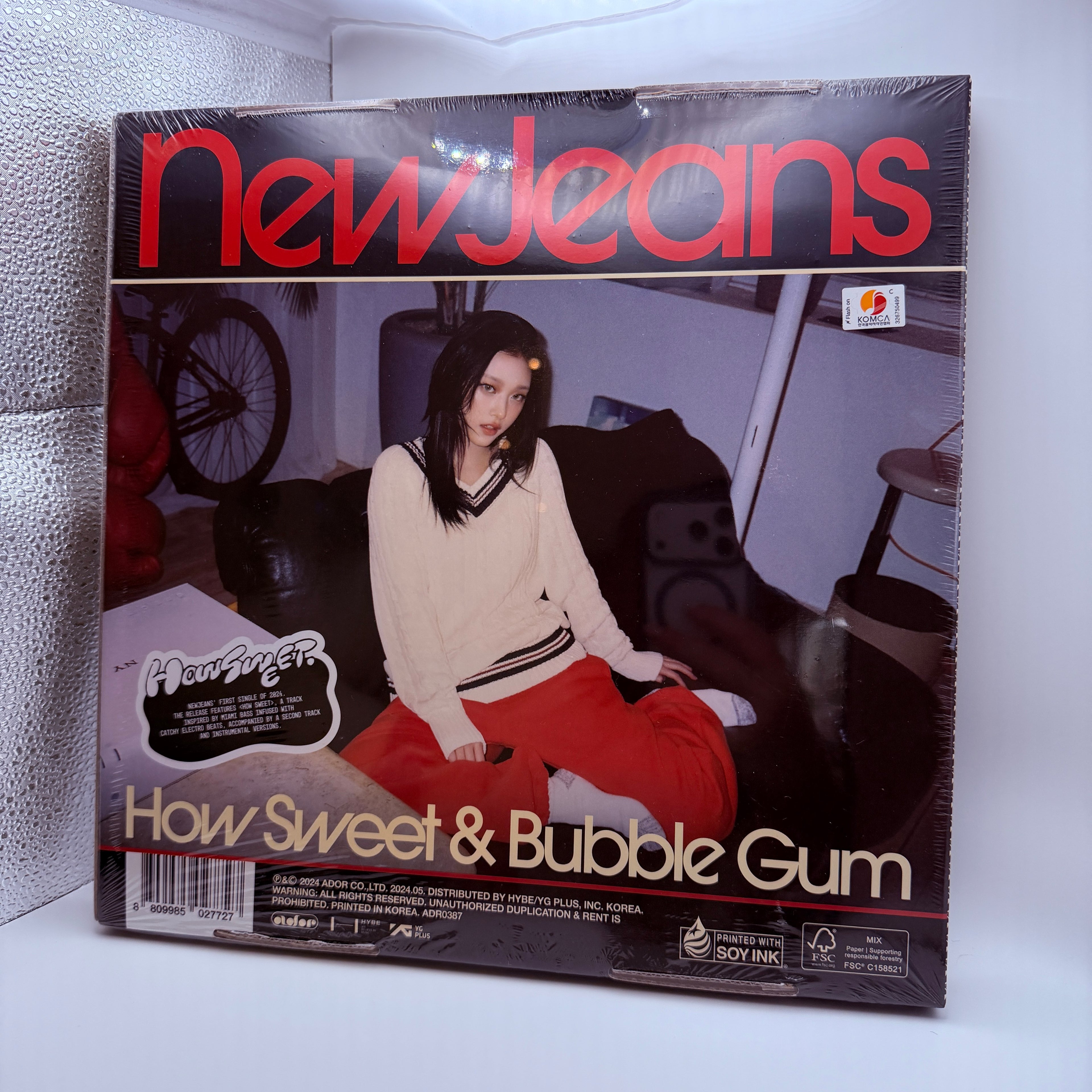 NewJeans – How Sweet & Bubble Gum (Single Album) (Official CD) - Red Logo Ver