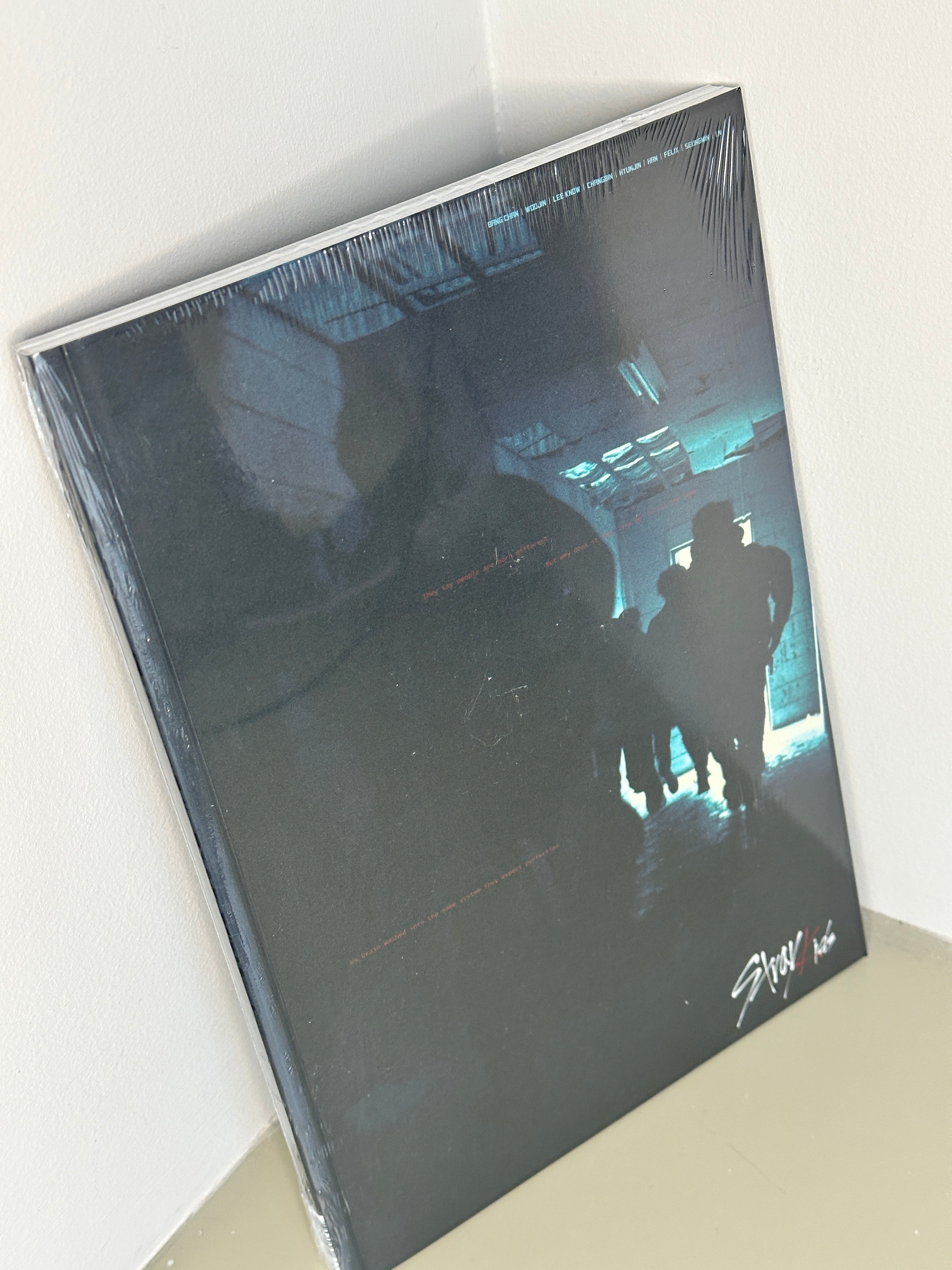 STRAY KIDS 1st Mini Album – I am NOT (Official CD) - Blue